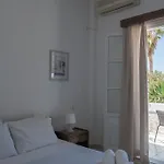 Paradise 4*