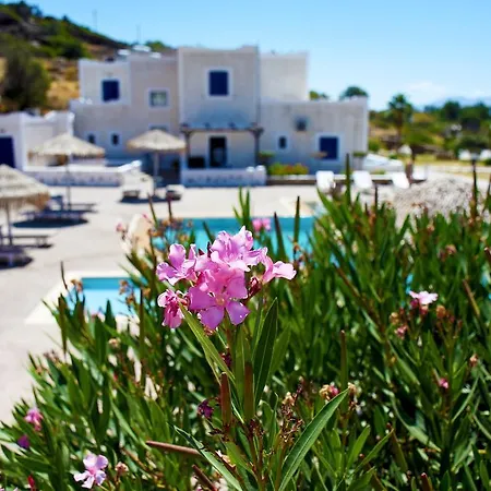 Aparthotel Paradise 3*