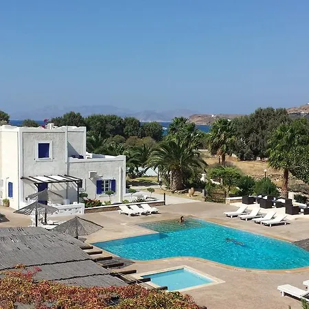 Paradise 4*