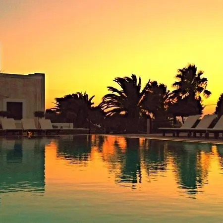 Paradise Aparthotel 4*