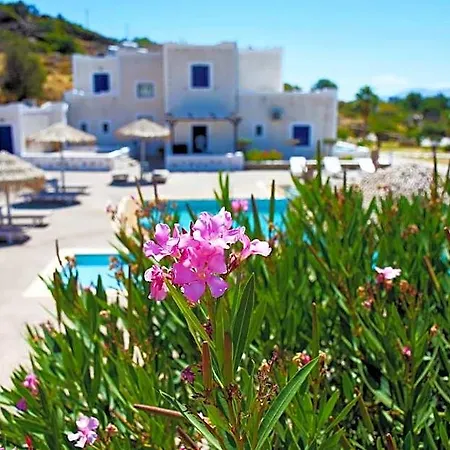 Aparthotel Paradise 4*