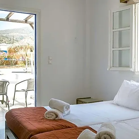 Paradise 4*
