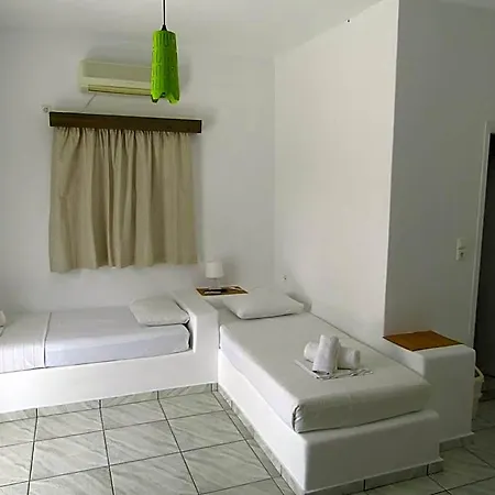 Paradise 4*