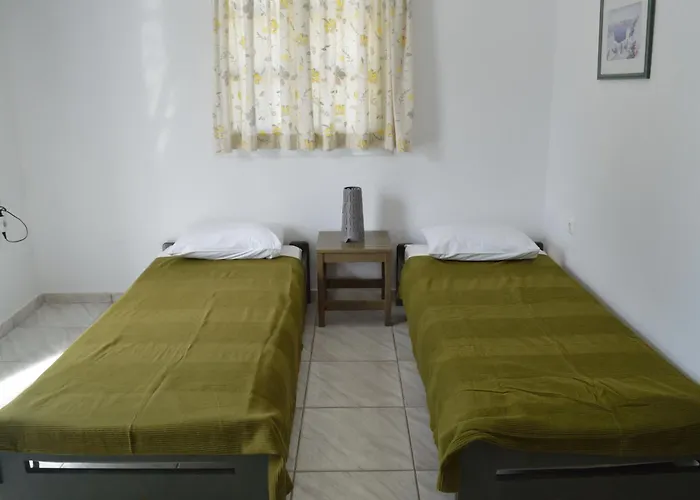 Paradise Aparthotel 4*